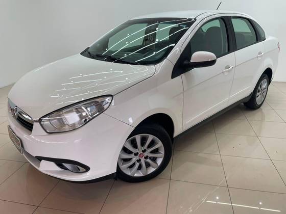 FIAT GRAND SIENA 1.4 MPI ATTRACTIVE 8V FLEX 4P MANUAL FIAT GRAND SIENA 1.4 MPI ATTRACTIVE 8V FLEX 4P MANUAL